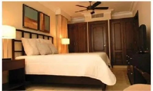 Lifestyle Royal Suites Cofresi 3*,